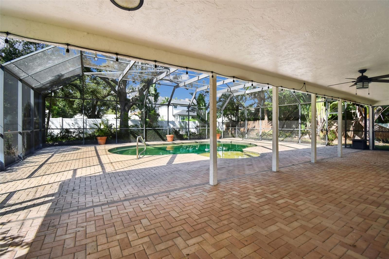 SNELL ISLE - Residential