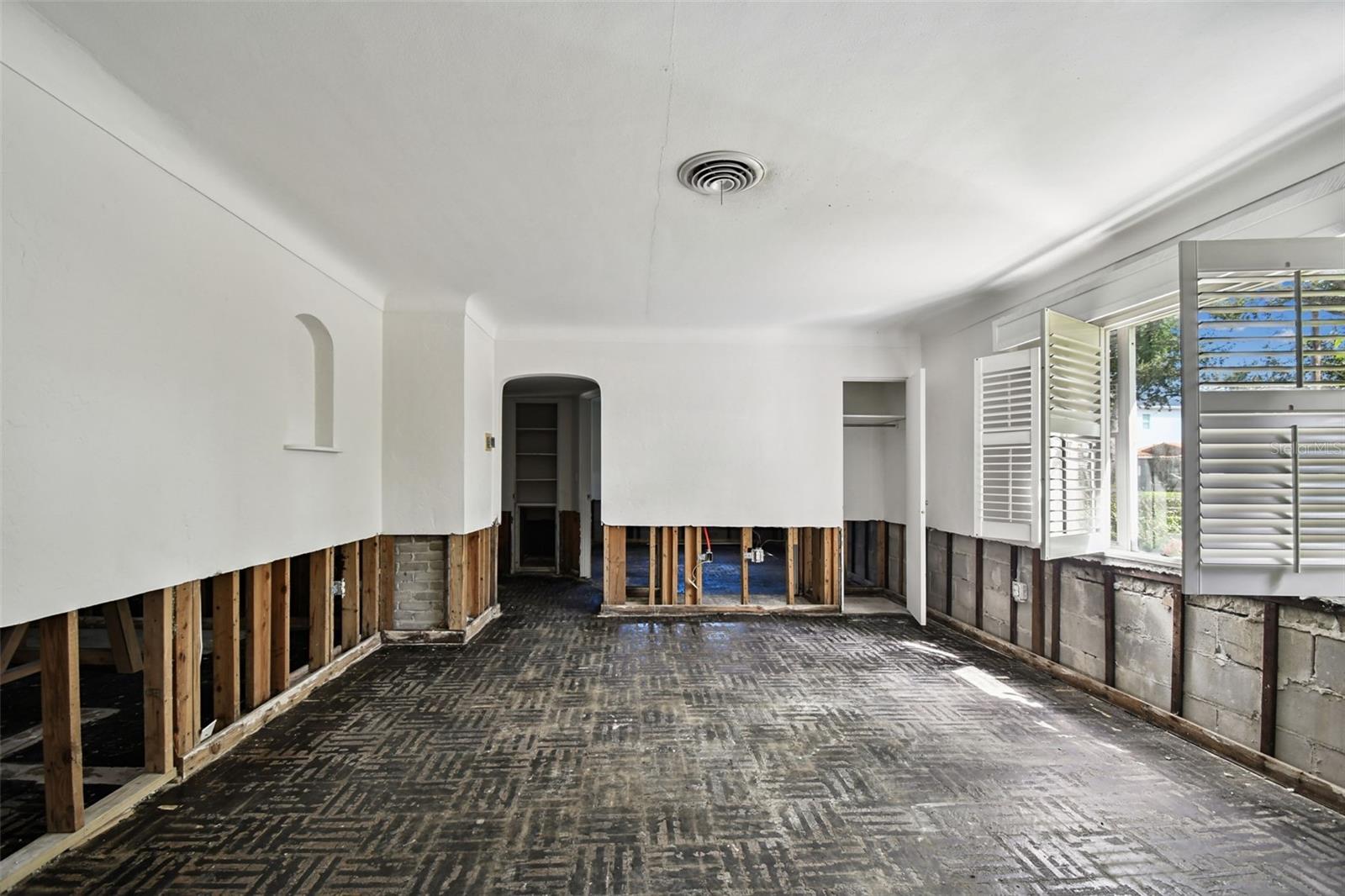 SNELL ISLE - Residential
