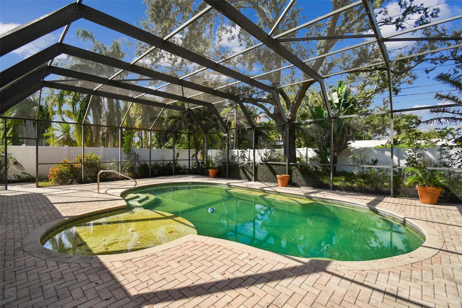 SNELL ISLE - Residential