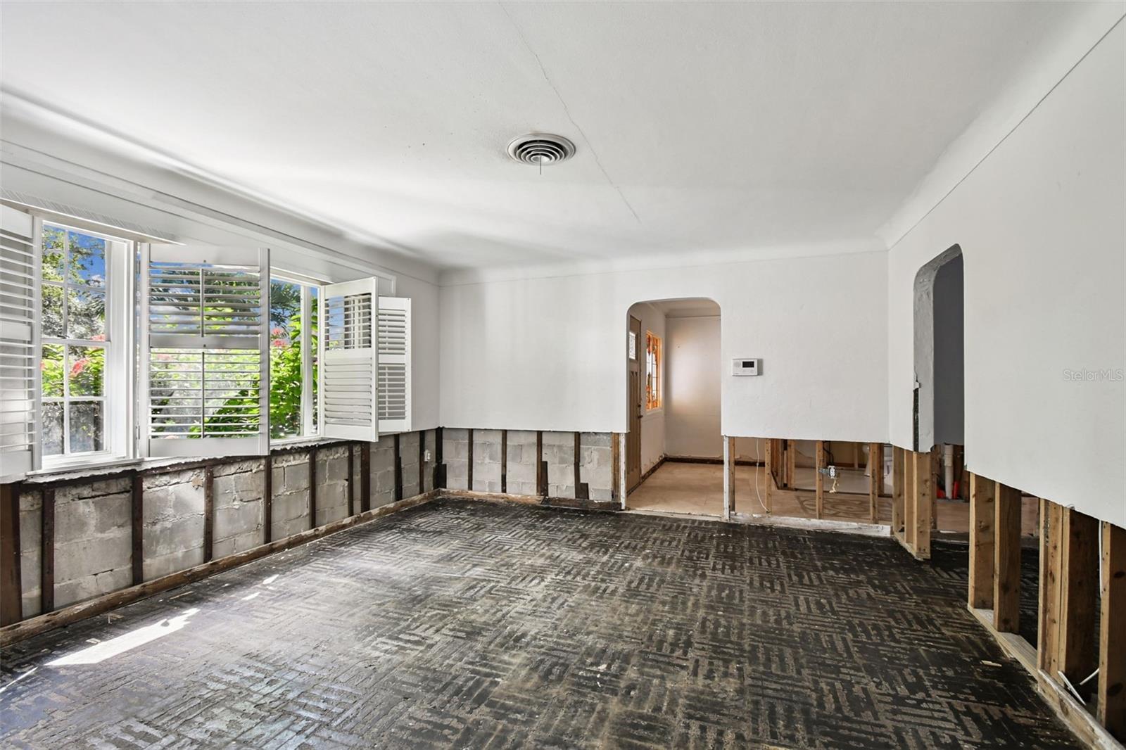 SNELL ISLE - Residential
