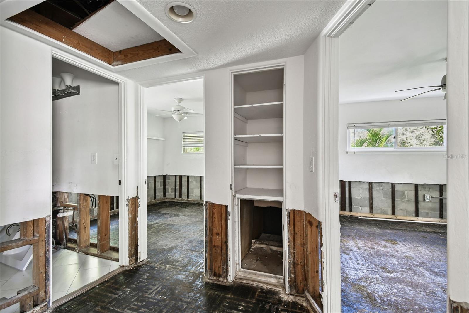 SNELL ISLE - Residential