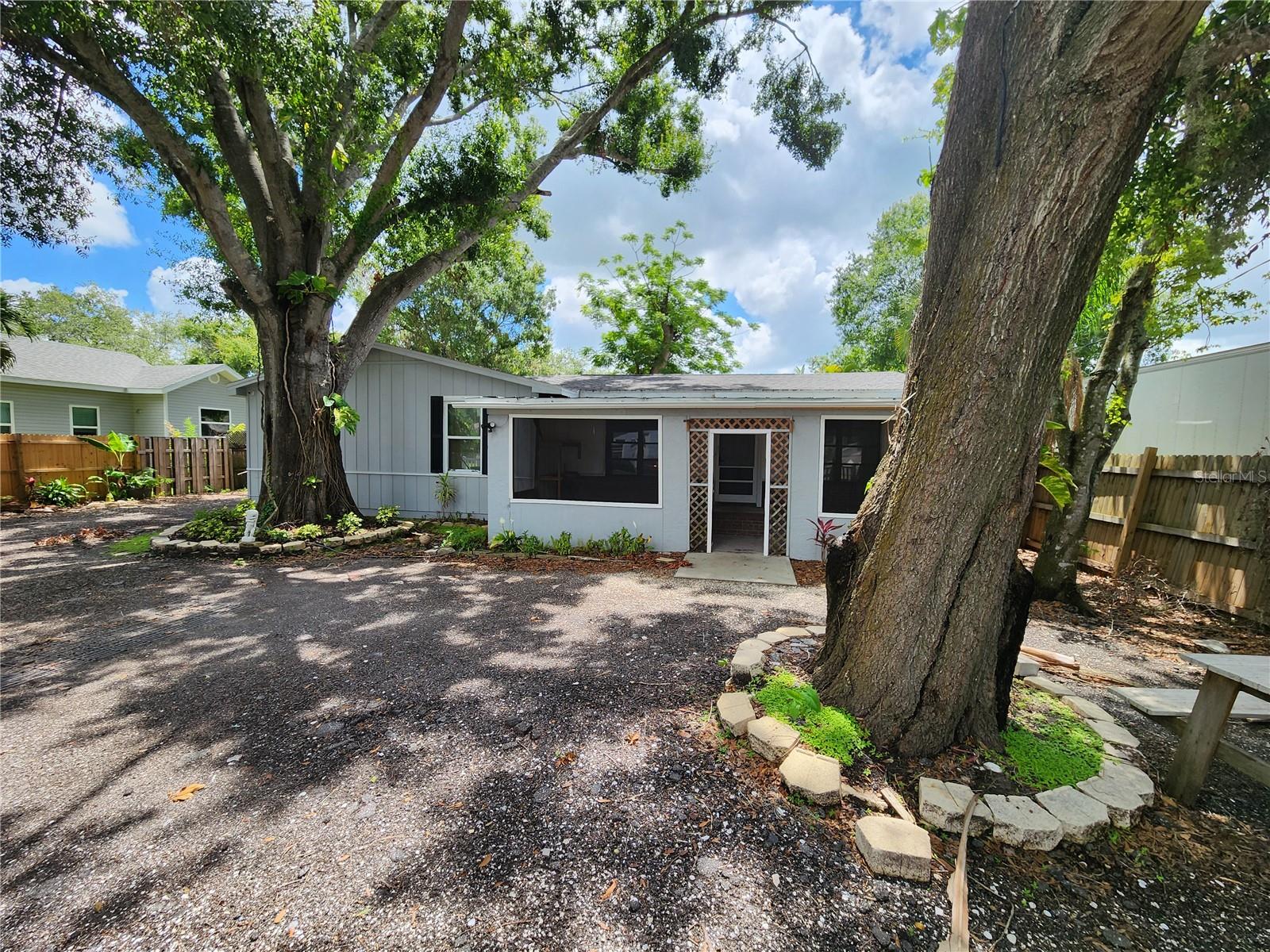 27 TUCKER AVENUE