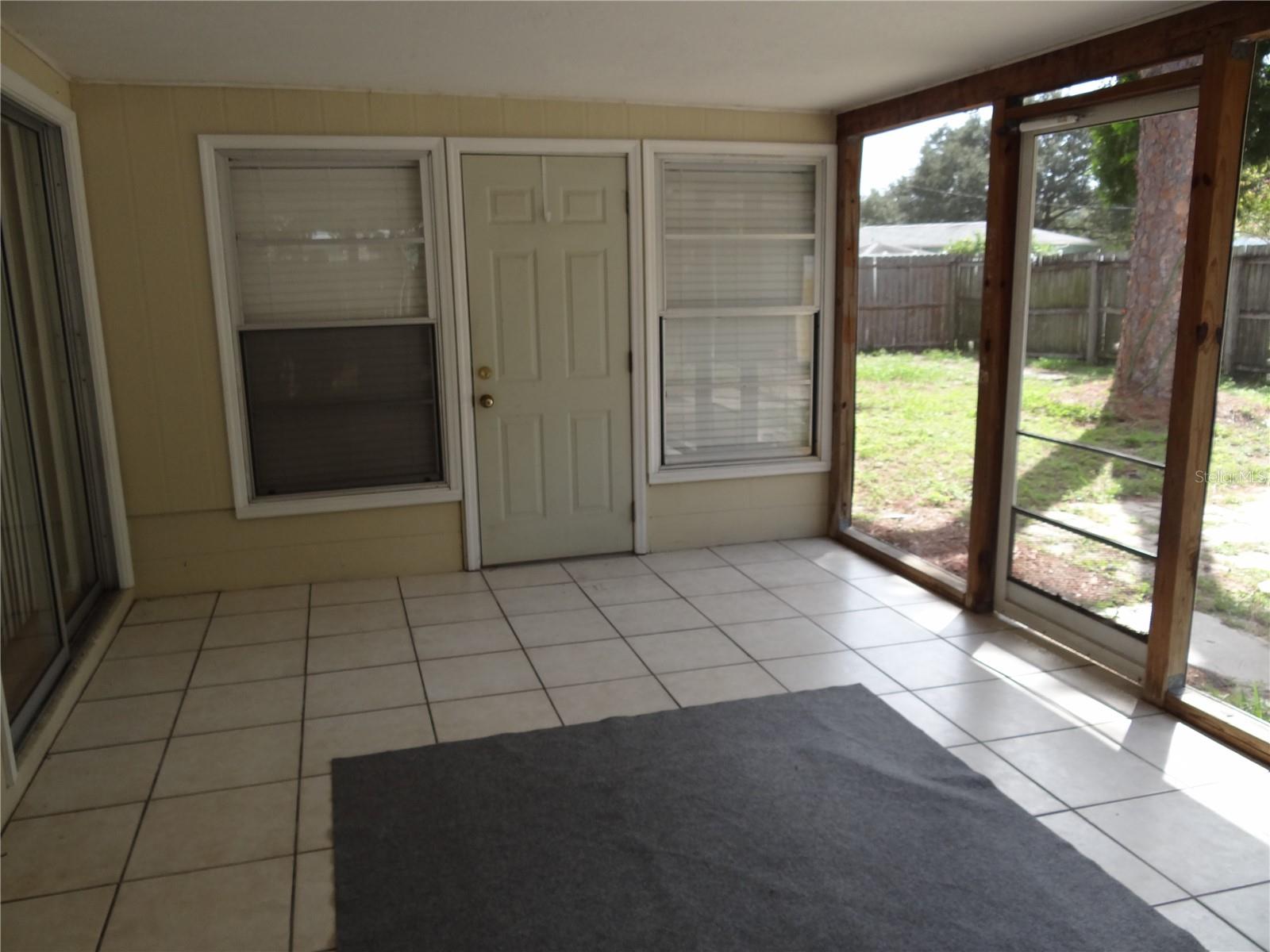 LAKE PASADENA DEV - Residential Lease