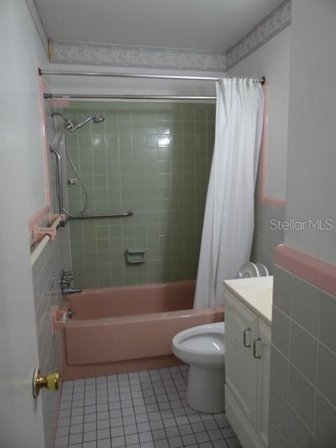 LAKE PASADENA DEV - Residential Lease