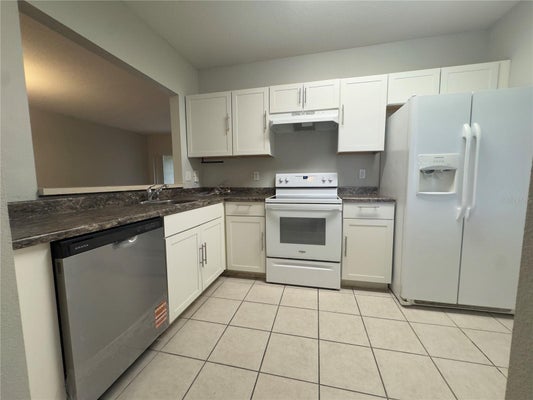 9507 AMBERDALE CT UNIT 201, RIVERVIEW, FL 33578 - Image 0db536275ab1abdb0b7ebce9f89f1bfa/396817550