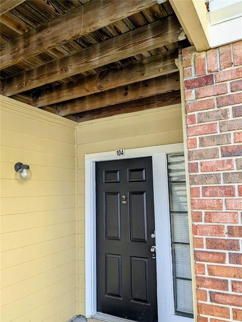 Photo of 8702 Mallard Reserve Drive #104, Tampa, FL 33614 (MLS # TB8489758)