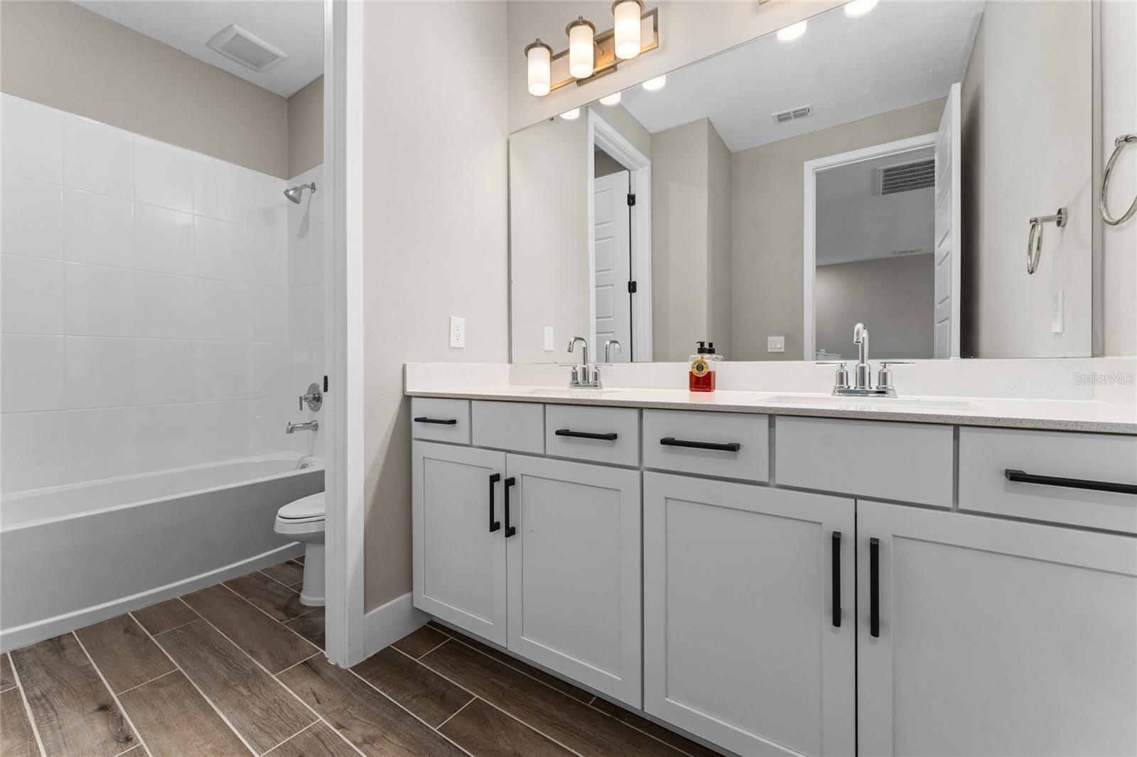 VILLAGES/MINNEOLA HILLS PH B - Residential