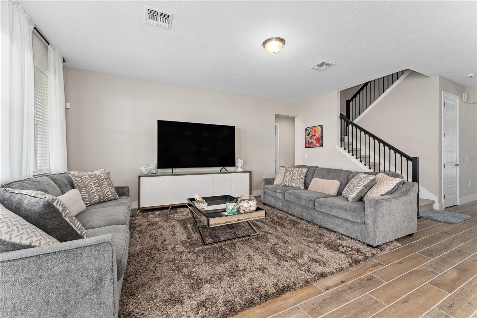 VILLAGES/MINNEOLA HILLS PH B - Residential