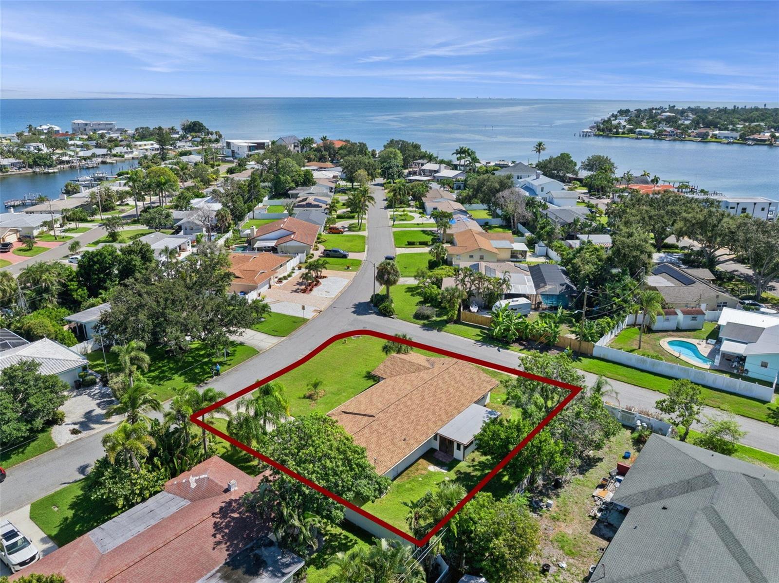 TROPICAL SHORES - Residential