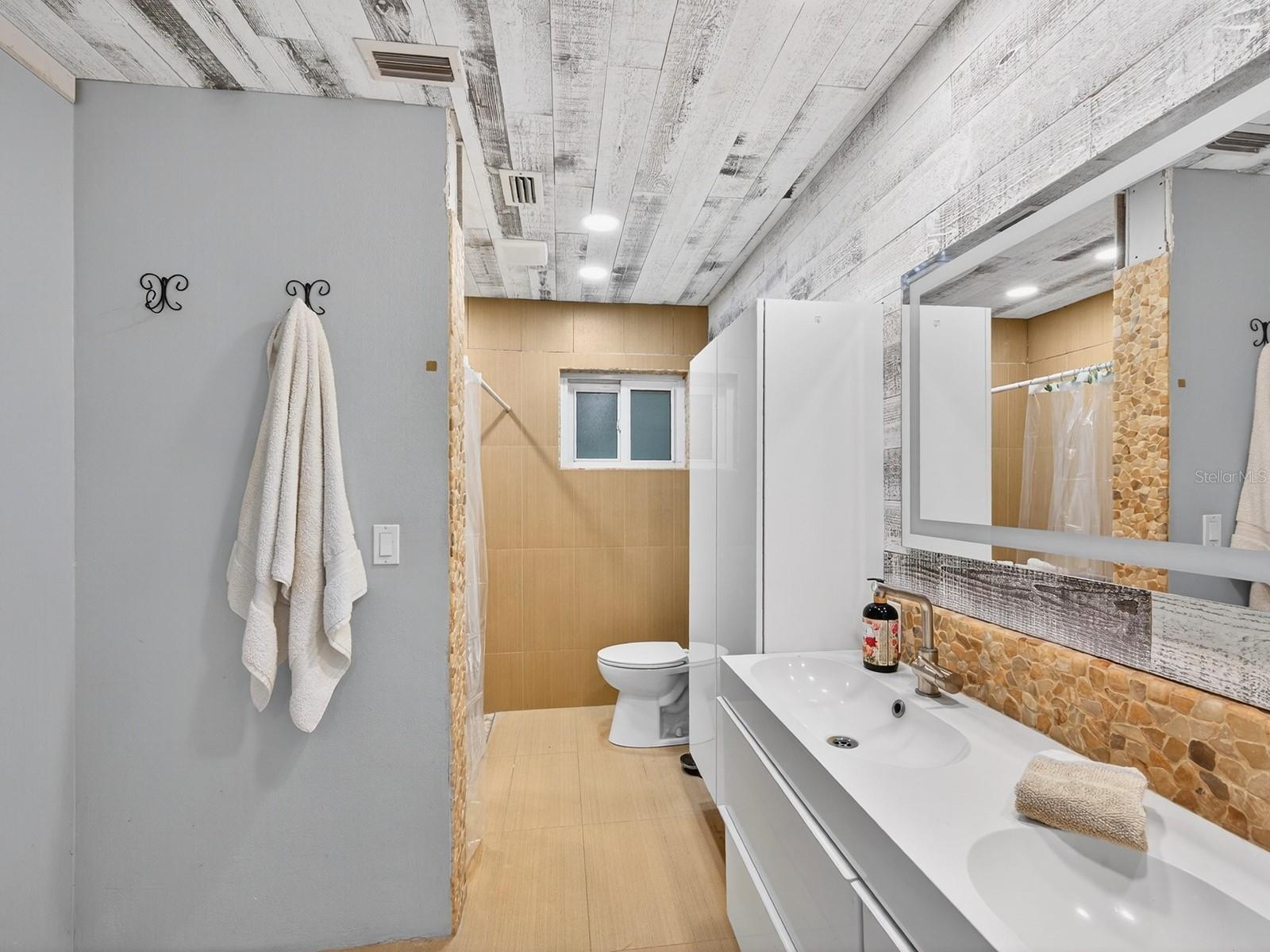 DUNNHILL ESTATES - Residential