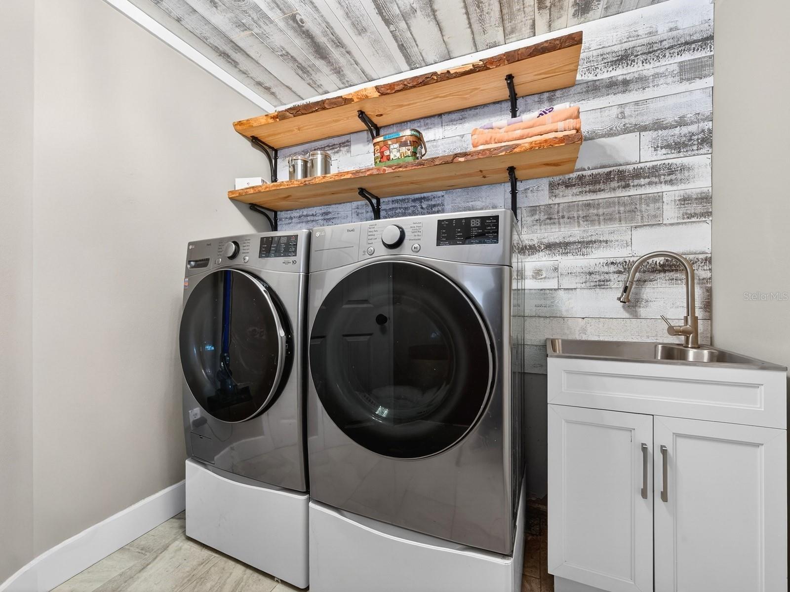 DUNNHILL ESTATES - Residential