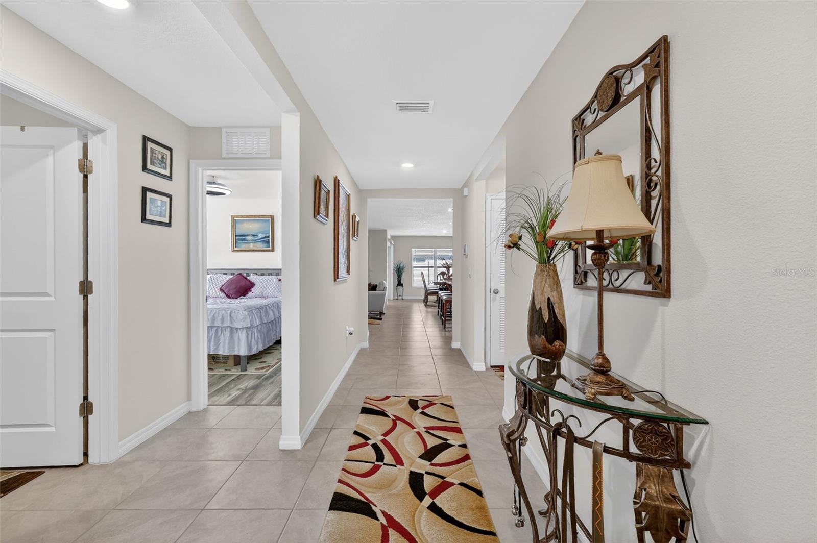 TRIUMPH SOUTH PH 1 - Residential