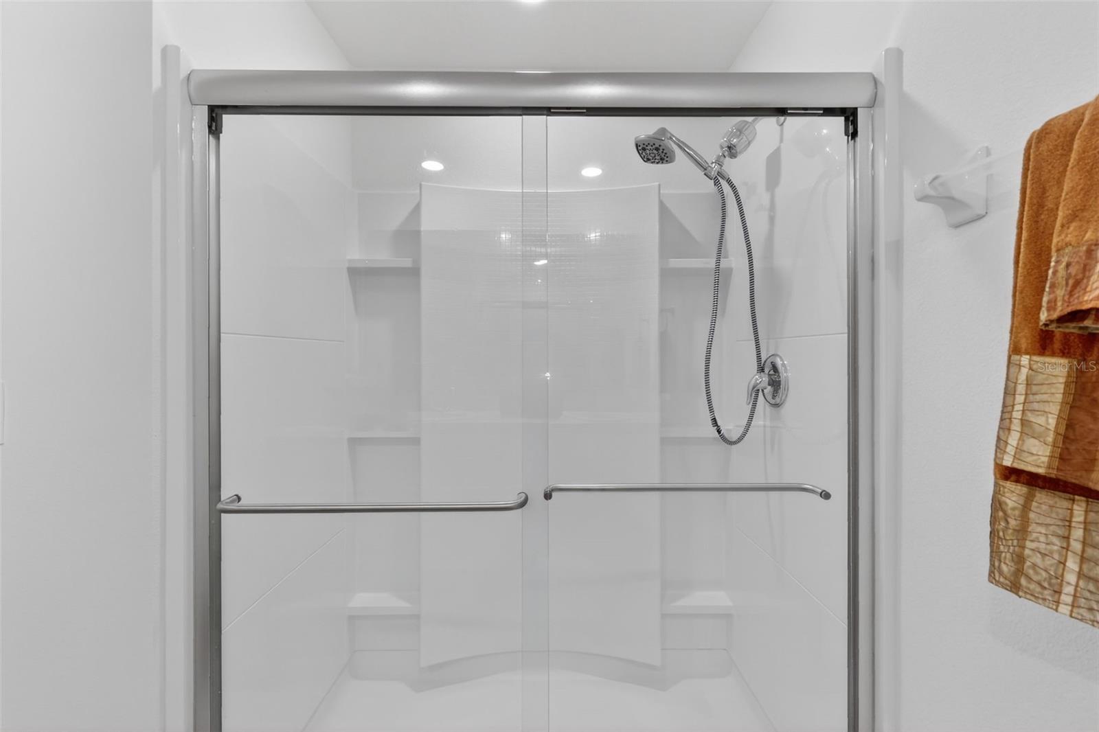 TRIUMPH SOUTH PH 1 - Residential