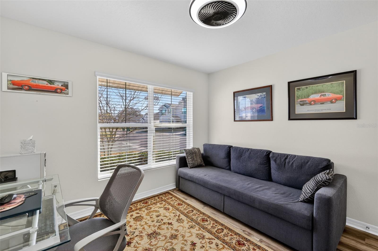 TRIUMPH SOUTH PH 1 - Residential