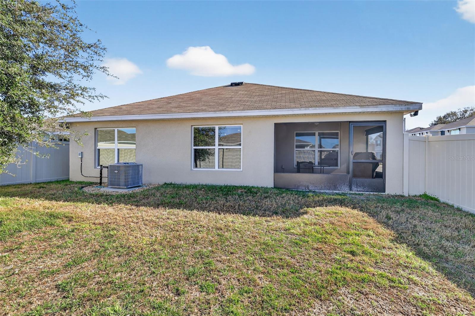 TRIUMPH SOUTH PH 1 - Residential