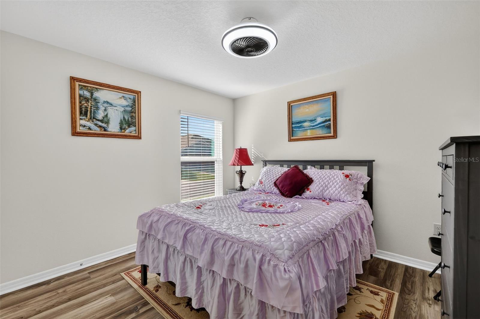 TRIUMPH SOUTH PH 1 - Residential