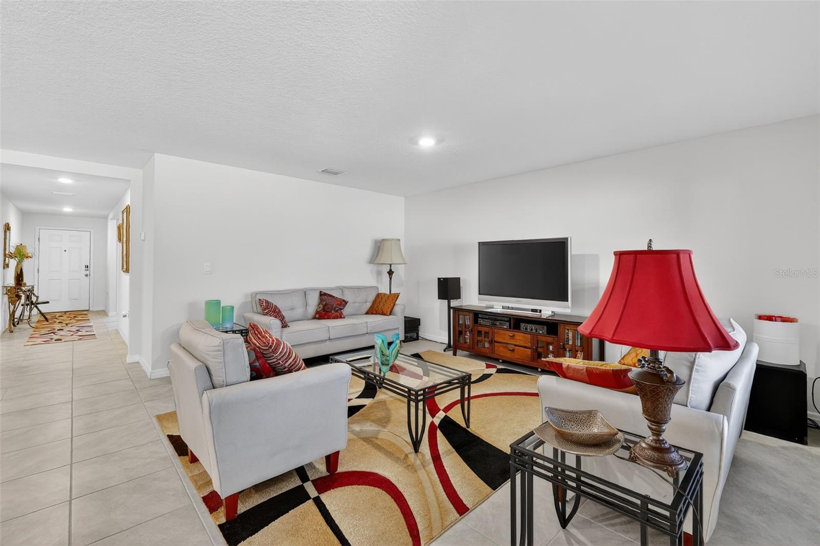 TRIUMPH SOUTH PH 1 - Residential