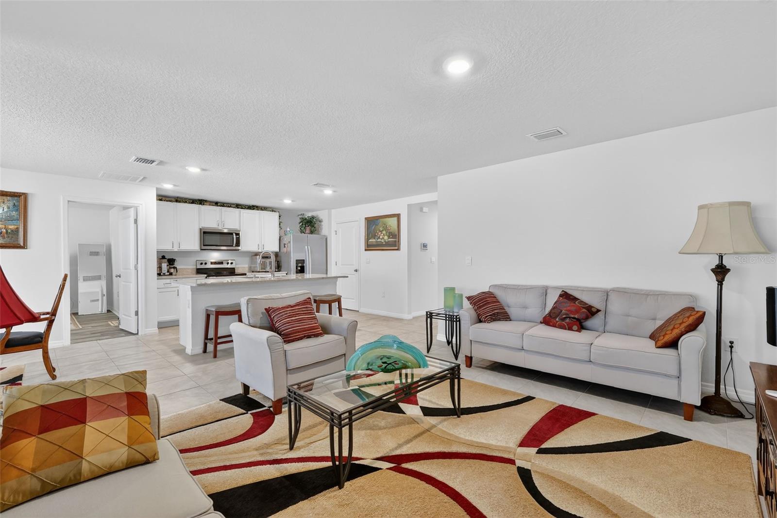 TRIUMPH SOUTH PH 1 - Residential