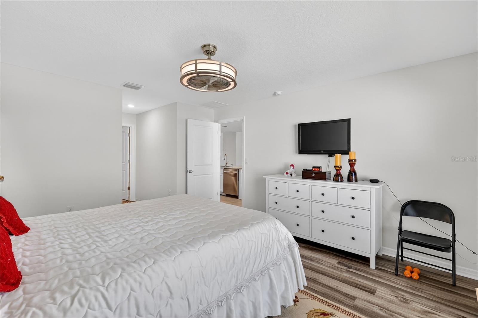 TRIUMPH SOUTH PH 1 - Residential