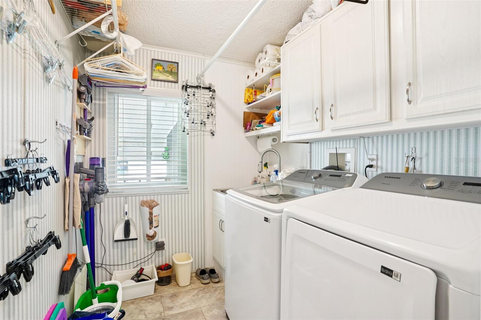 HAWTHORNE AT LEESBURG A COOP - Residential