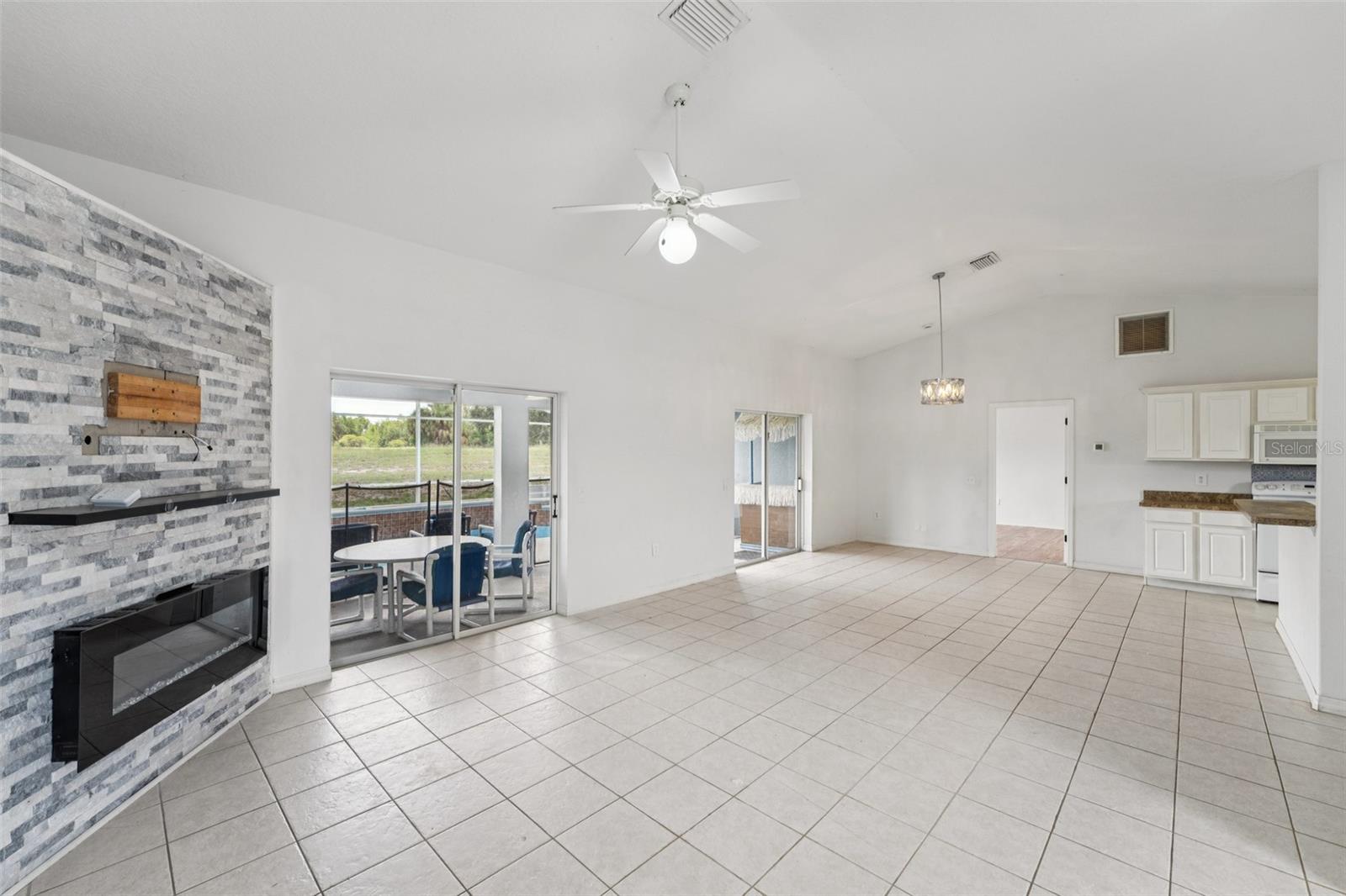205 GOLF AIRE BOULEVARD