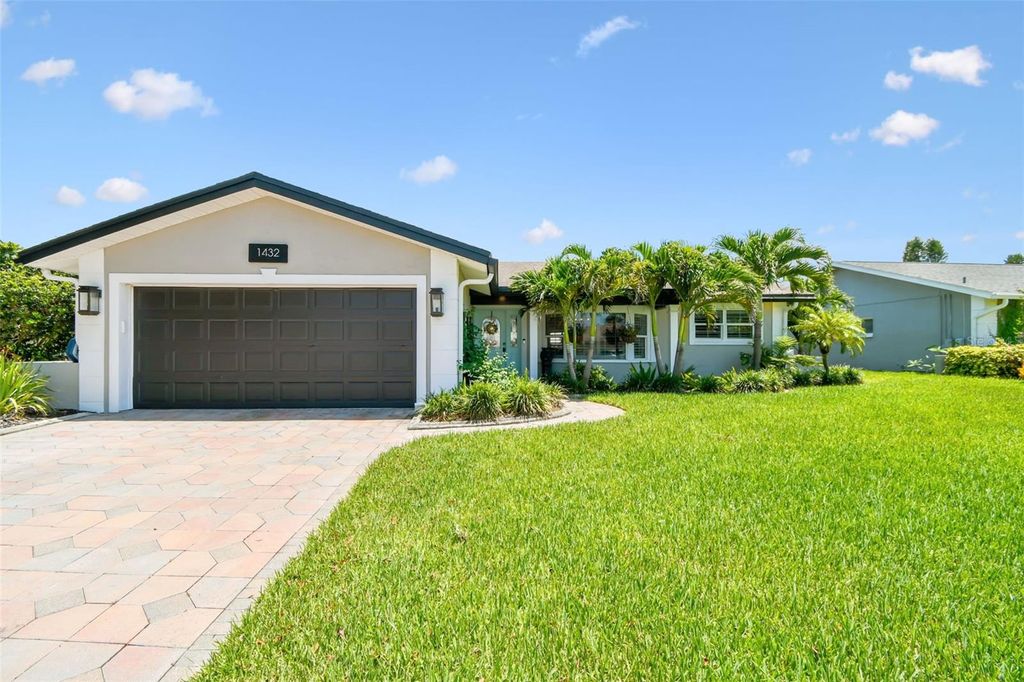 Photo of 1432 50th Avenue NE, St Petersburg, FL 33703 (MLS # TB8395985)