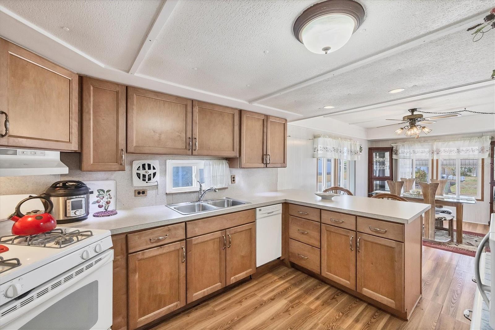 PARADISE BAY ESTATES CO-OP - Residential