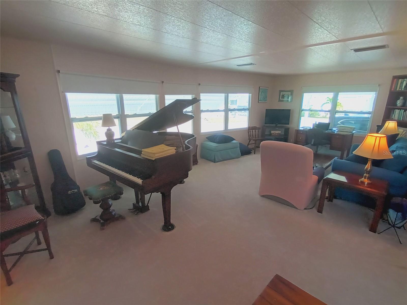 TRI-PAR ESTATES - Residential