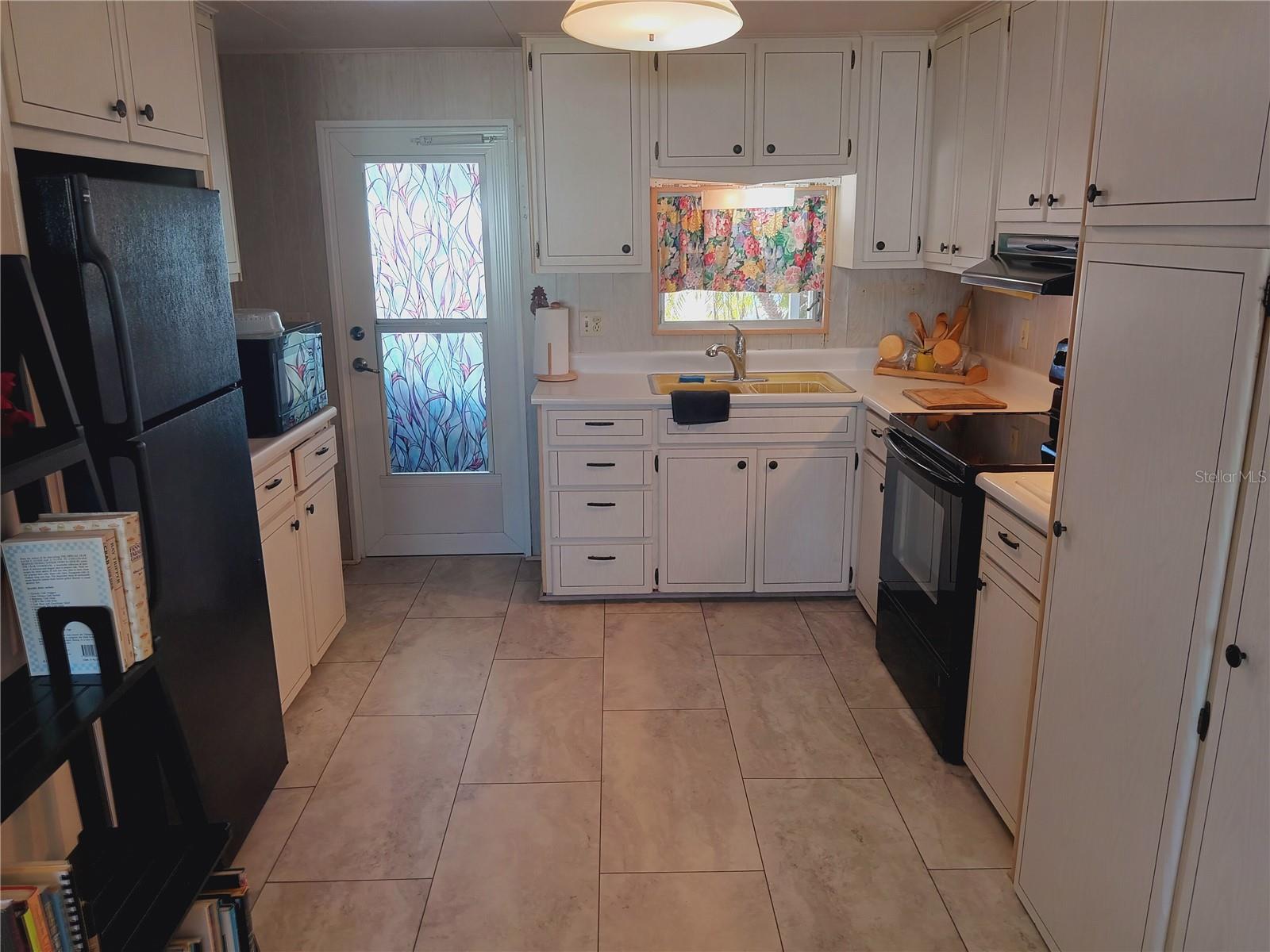 TRI-PAR ESTATES - Residential