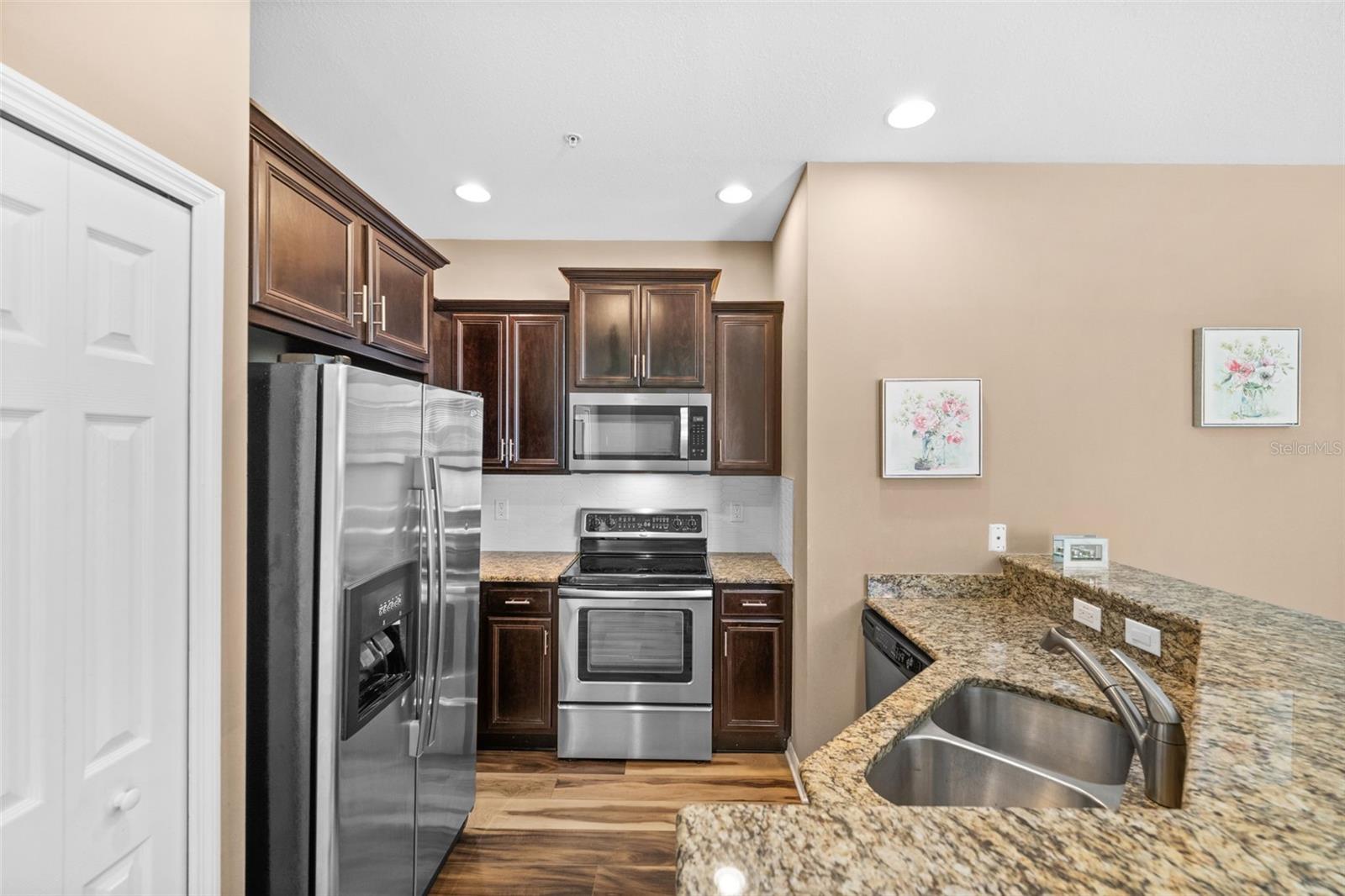 STONEHAVEN PH 4, 5, 6, 7 & 25 - Residential Lease