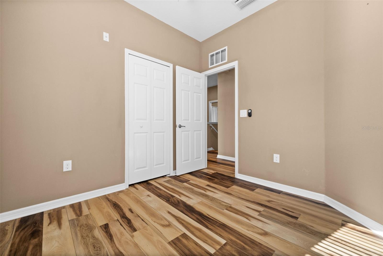 STONEHAVEN PH 4, 5, 6, 7 & 25 - Residential Lease