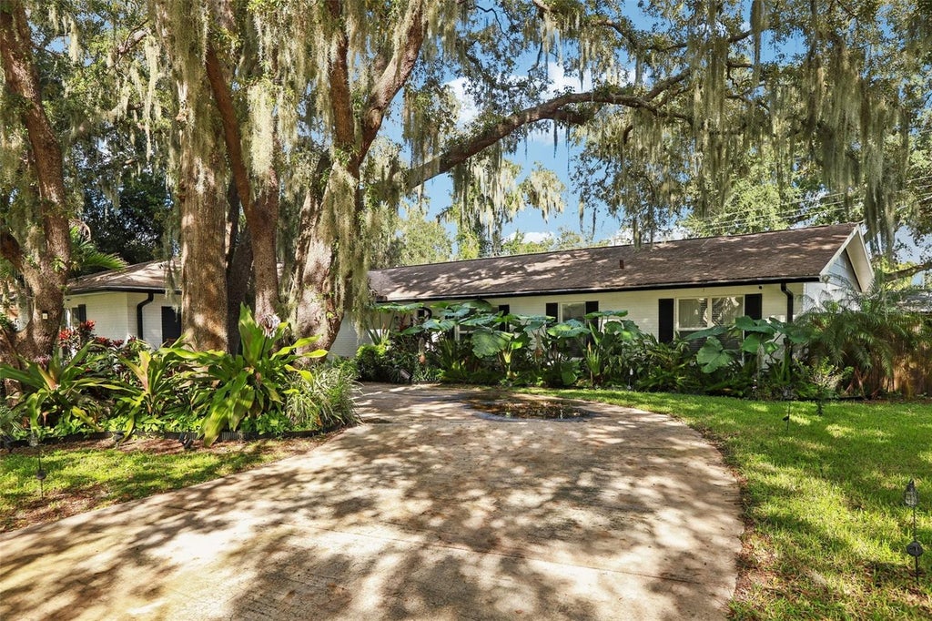 Photo of 2311 Green Lawn Street, Brandon, FL 33511 (MLS # TB8560636)