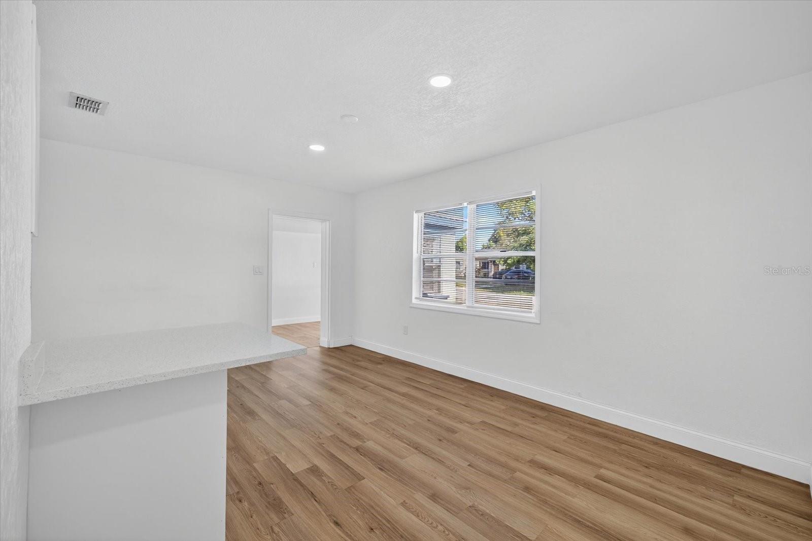 MEADOWLAWN - Residential Lease