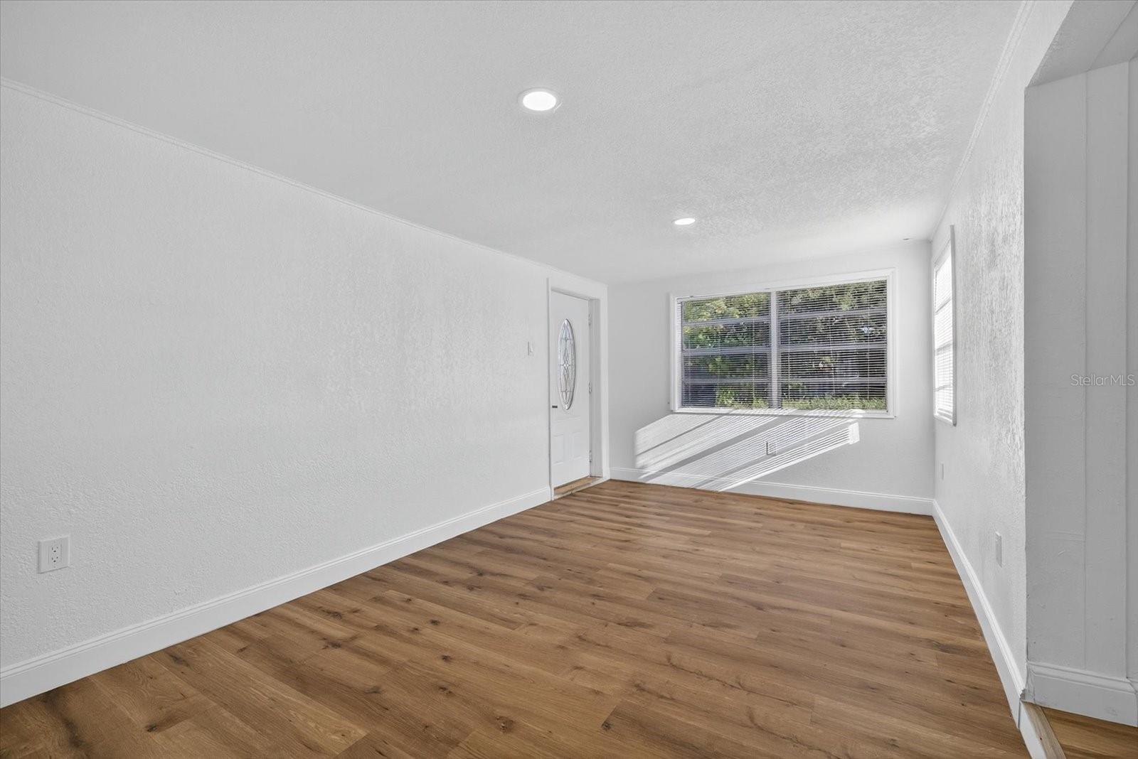 MEADOWLAWN - Residential Lease