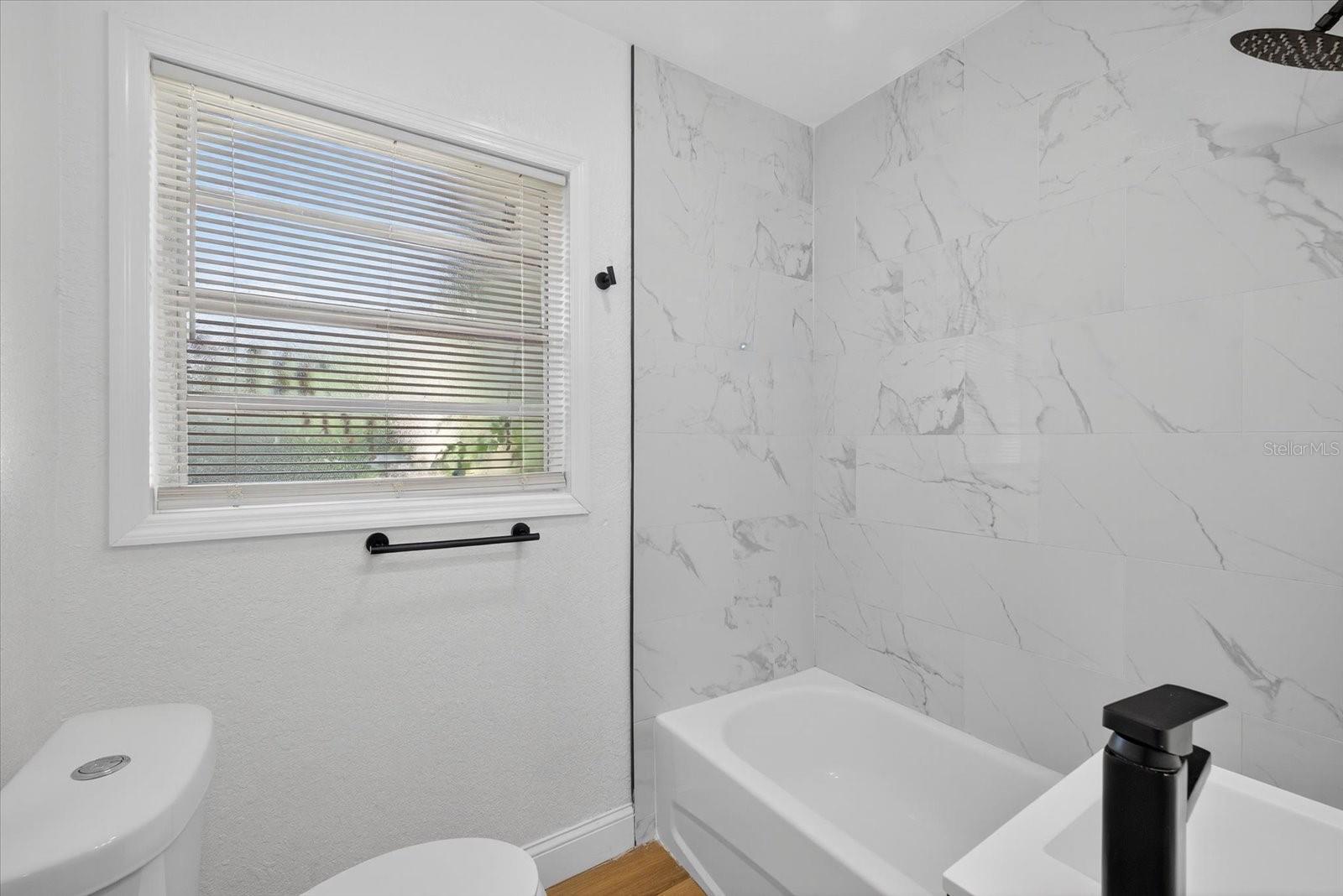 MEADOWLAWN - Residential Lease