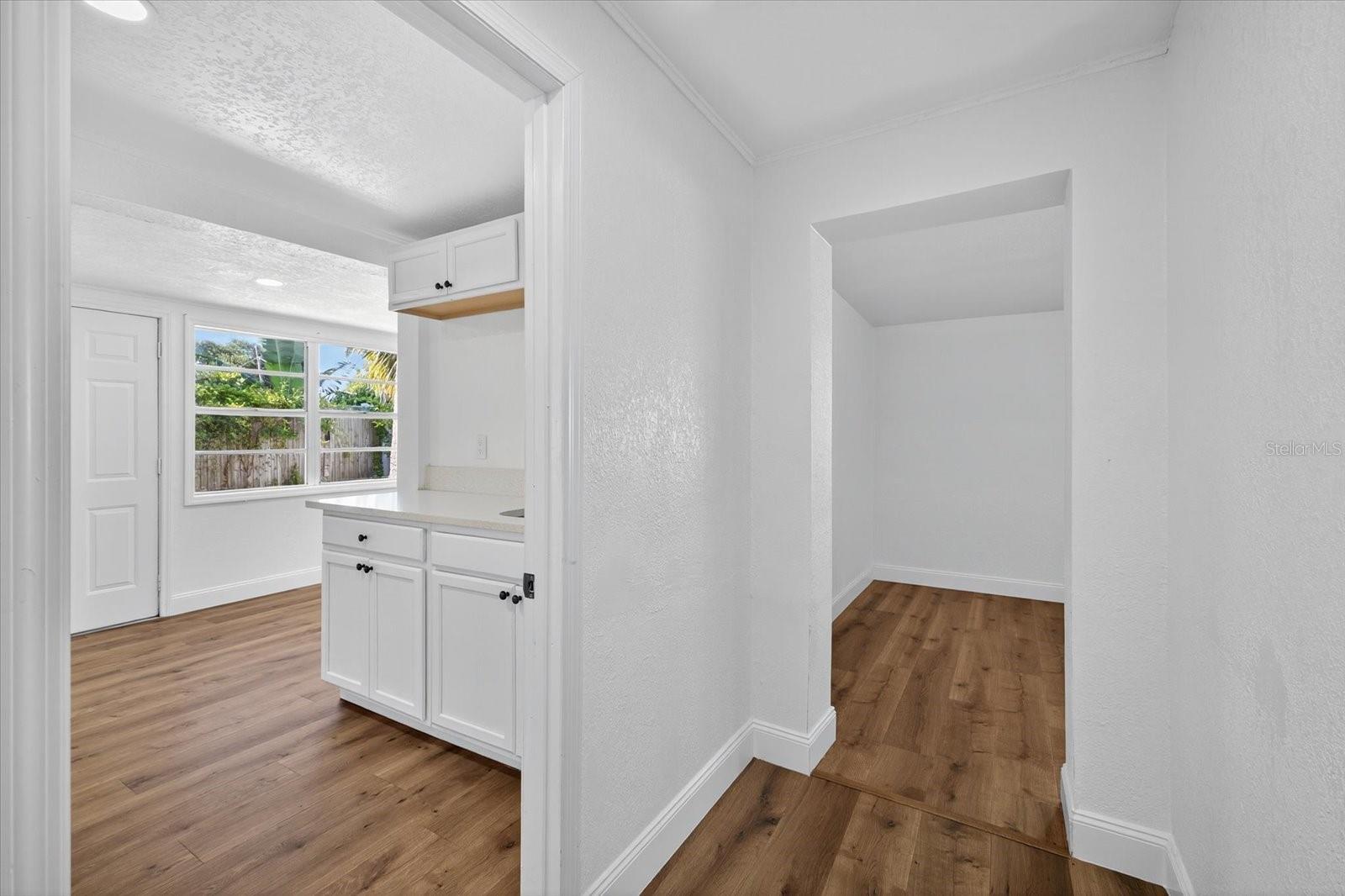 MEADOWLAWN - Residential Lease