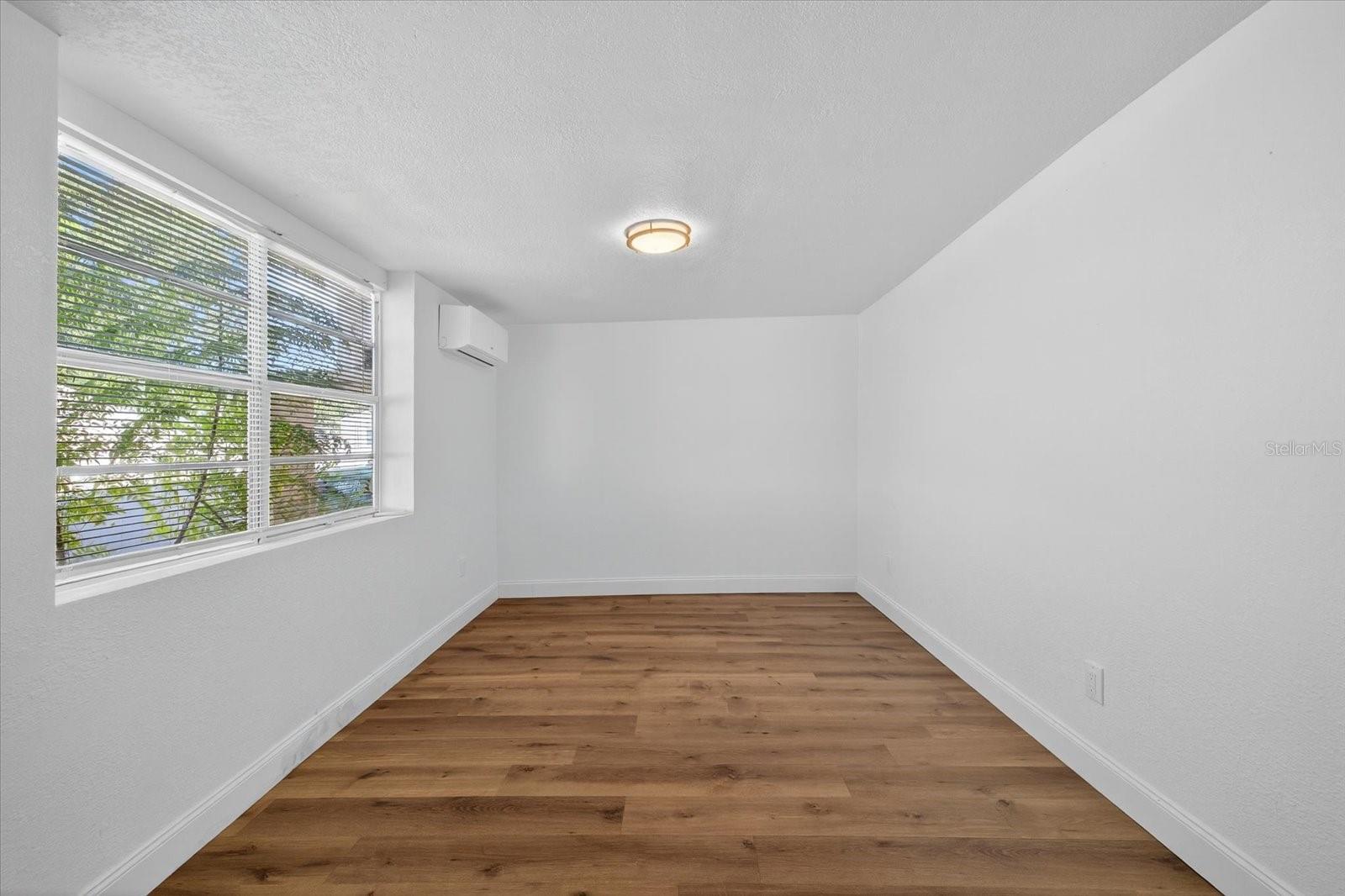 MEADOWLAWN - Residential Lease