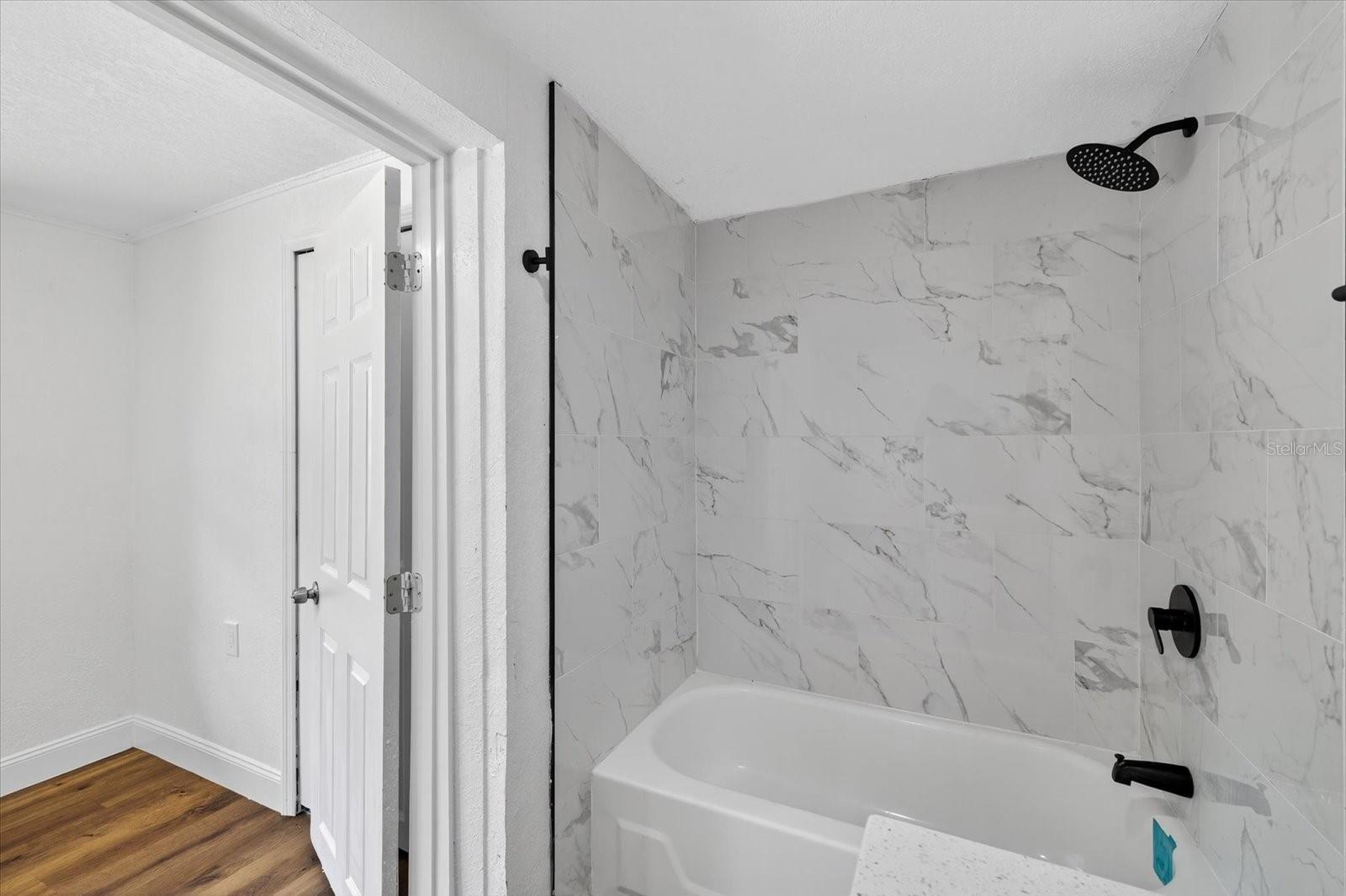 MEADOWLAWN - Residential Lease