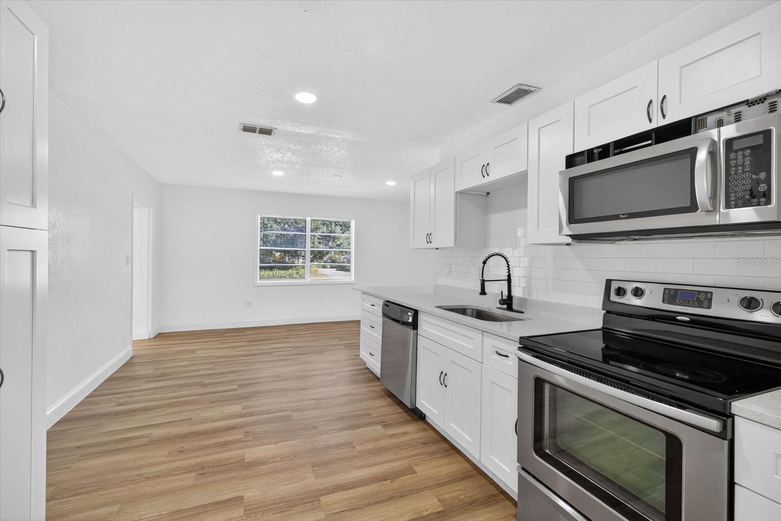 MEADOWLAWN - Residential Lease