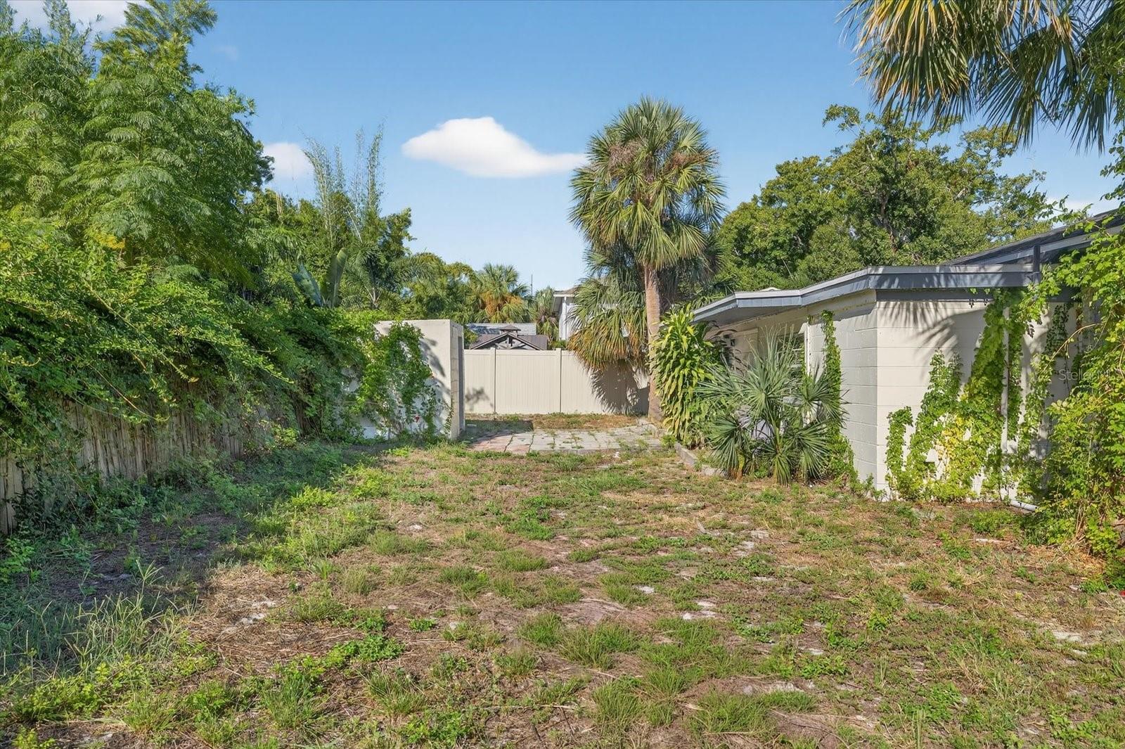 MEADOWLAWN - Residential Lease