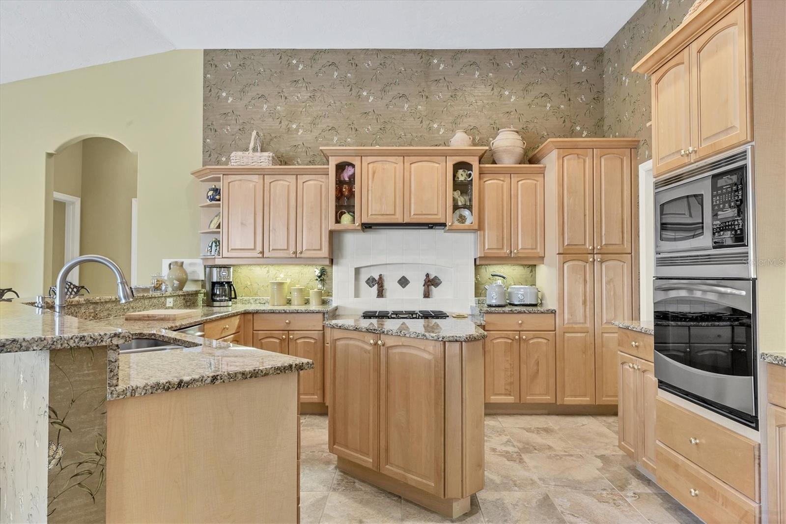 UNIVERSITY PARK COUNTRY CLUB - Residential