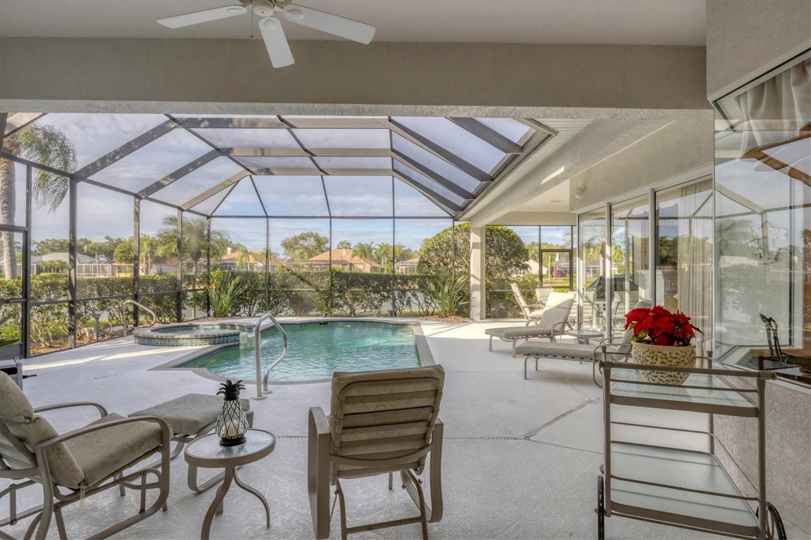 UNIVERSITY PARK COUNTRY CLUB - Residential