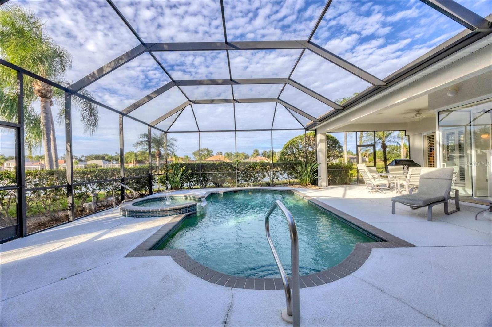 UNIVERSITY PARK COUNTRY CLUB - Residential