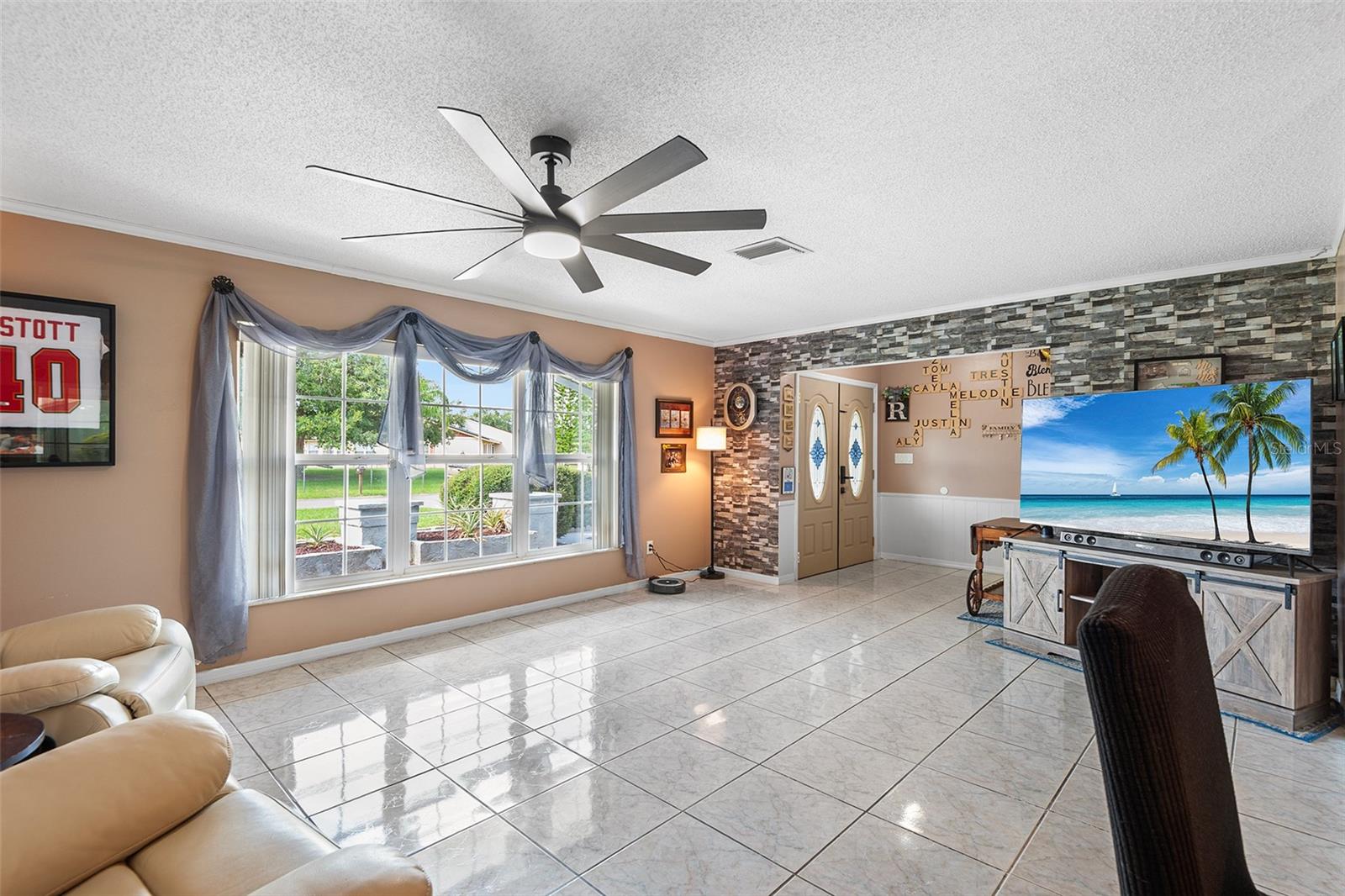611 CADDY DRIVE
