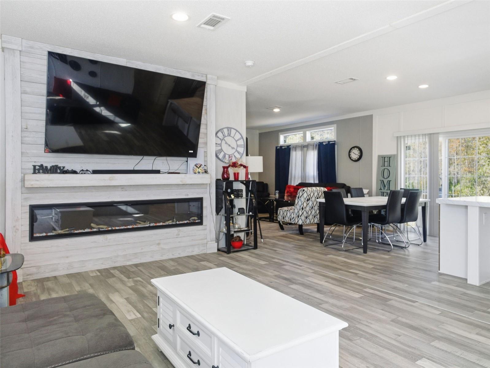 ST JOHNS MANOR ACRES DIV - Residential