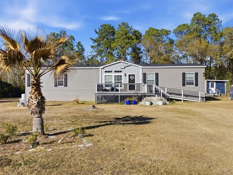 Photo of 100 Camp Road, Palatka, FL 32177 (MLS # A4682253)