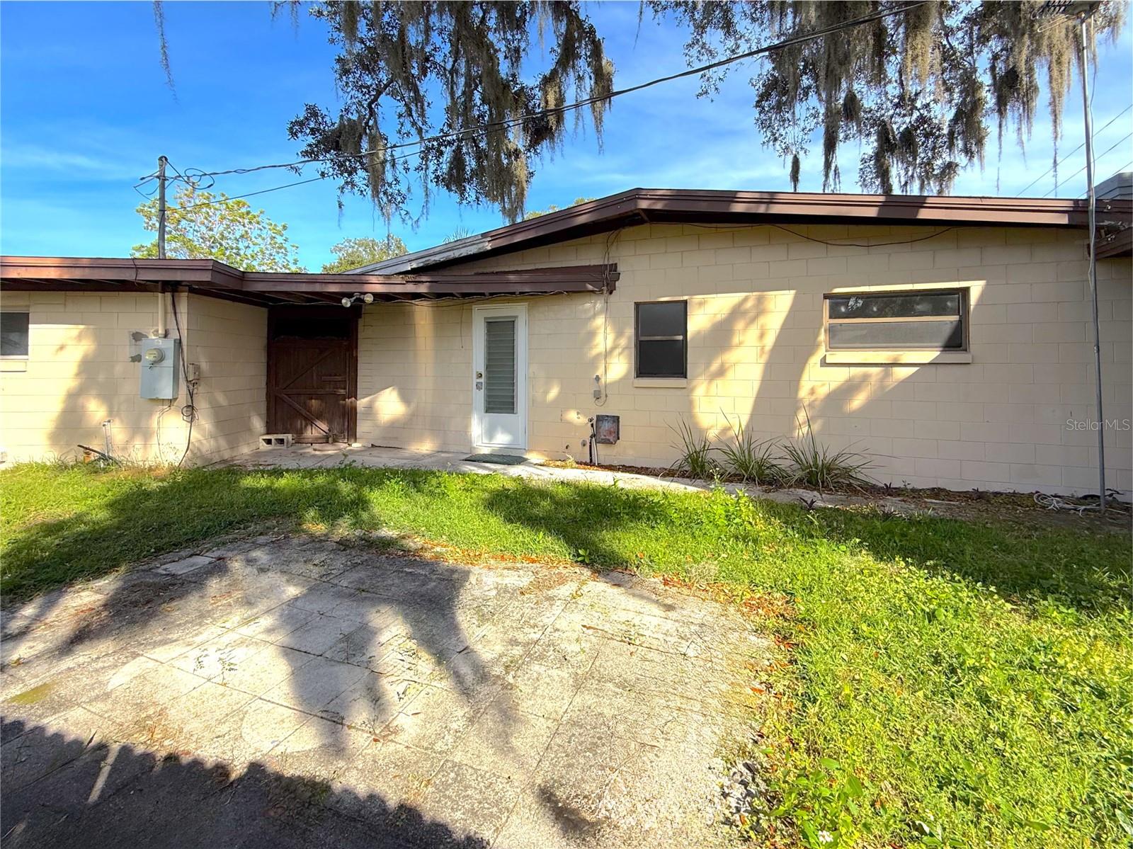 ENGLISH ESTATES UNIT 2 - Residential