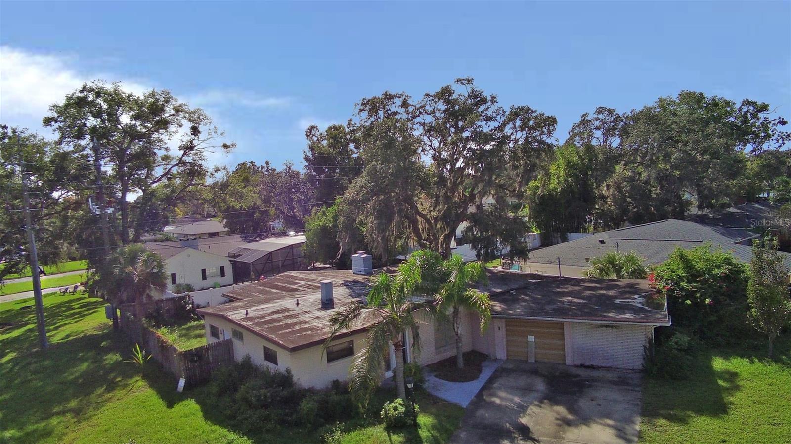 ENGLISH ESTATES UNIT 2 - Residential