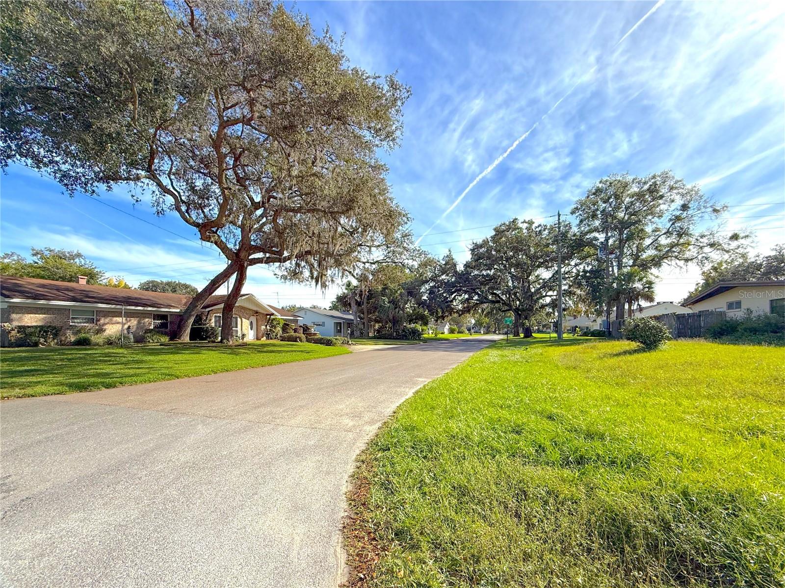 ENGLISH ESTATES UNIT 2 - Residential