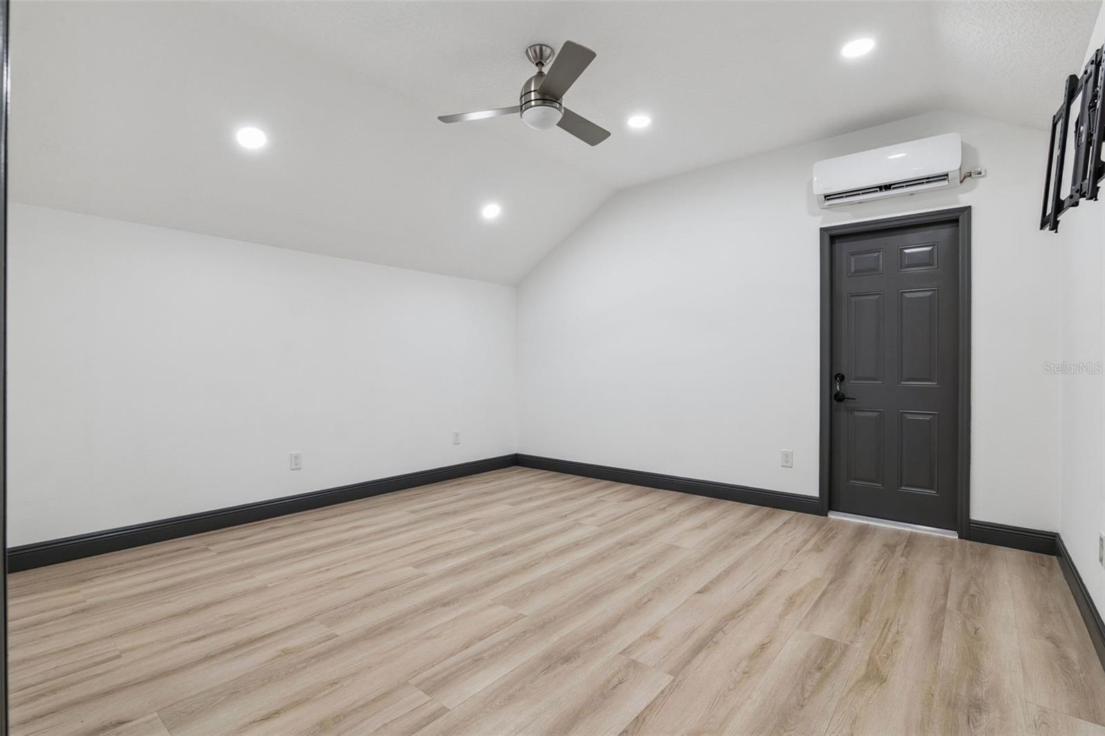 BRIGHTON PARK AT CARILLON - Residential